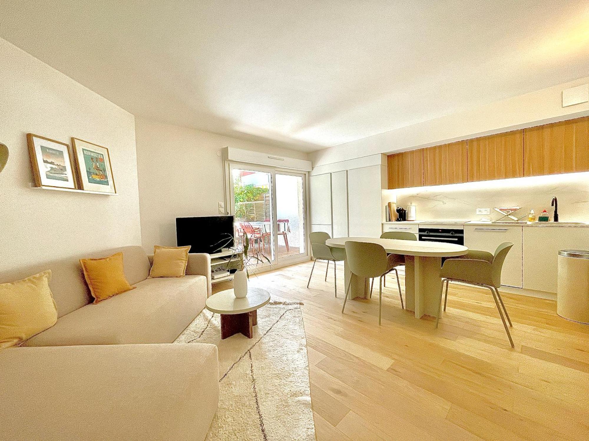 Splendide Appartement De Charme Avec Patio, Parking Et Plage A 3 Minutes Biarritz Exterior foto